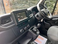 USED 2022 22 RENAULT MASTER 2.3 dCi 35 Business Panel Van 4dr Diesel Manual FWD MWB Medium Roof Euro 6 (135 ps) A/C, SAT NAV, REAR CAM, FSH, 1 OWNER