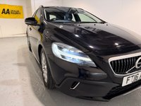 USED 2016 16 VOLVO V40 CROSS COUNTRY 2.0 D2 Pro Hatchback 5dr Diesel Manual Euro 6 (s/s) (120 ps) 9 SERVICES-&pound;20 TAX-SAT NAV-DAB-LEATHER-PARKING SENSORS-BLUETOOTH