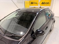 USED 2016 16 VOLVO V40 CROSS COUNTRY 2.0 D2 Pro Hatchback 5dr Diesel Manual Euro 6 (s/s) (120 ps) 9 SERVICES-&pound;20 TAX-SAT NAV-DAB-LEATHER-PARKING SENSORS-BLUETOOTH
