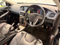 USED 2016 16 VOLVO V40 CROSS COUNTRY 2.0 D2 Pro Hatchback 5dr Diesel Manual Euro 6 (s/s) (120 ps) 9 SERVICES-&pound;20 TAX-SAT NAV-DAB-LEATHER-PARKING SENSORS-BLUETOOTH