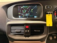 USED 2016 16 VOLVO V40 CROSS COUNTRY 2.0 D2 Pro Hatchback 5dr Diesel Manual Euro 6 (s/s) (120 ps) 9 SERVICES-&pound;20 TAX-SAT NAV-DAB-LEATHER-PARKING SENSORS-BLUETOOTH