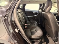USED 2016 16 VOLVO V40 CROSS COUNTRY 2.0 D2 Pro Hatchback 5dr Diesel Manual Euro 6 (s/s) (120 ps) 9 SERVICES-&pound;20 TAX-SAT NAV-DAB-LEATHER-PARKING SENSORS-BLUETOOTH