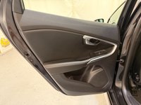 USED 2016 16 VOLVO V40 CROSS COUNTRY 2.0 D2 Pro Hatchback 5dr Diesel Manual Euro 6 (s/s) (120 ps) 9 SERVICES-&pound;20 TAX-SAT NAV-DAB-LEATHER-PARKING SENSORS-BLUETOOTH