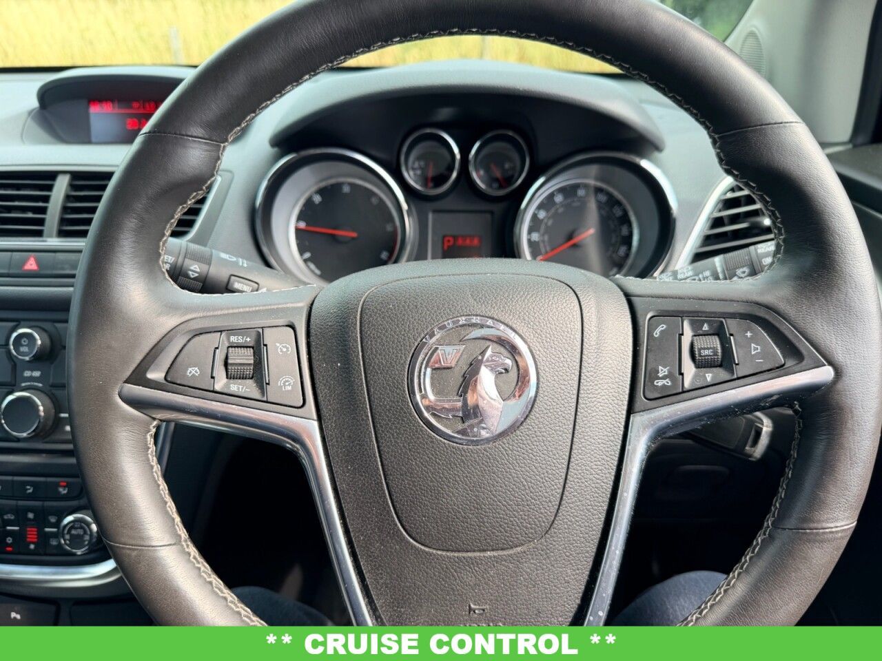 USED 2015 10 VAUXHALL MOKKA 1.6 CDTi SE SUV 5dr Diesel Auto 2WD Euro 6 (136 ps) ** 10 RECORDED SERVICES **