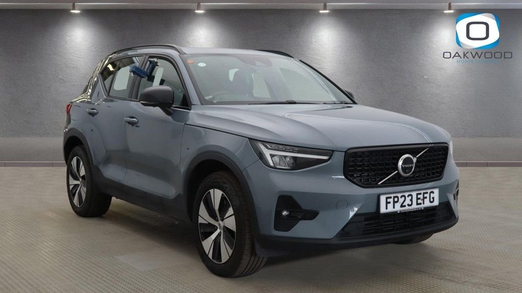 Grey 2023 Volvo XC40 SUV/Crossover Front-wheel drive Automatic