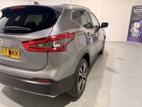 USED 2018 67 NISSAN QASHQAI 1.5 dCi N-Connecta SUV 5dr Diesel Manual Euro 6 (s/s) (110 ps) Sat Nav-Air conditioning-Panoramic roof-DAB-Rear camera-Cruise-Privacy-18
