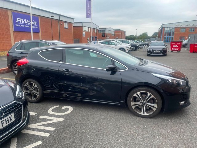 View our Kia Proceed 1.6 CRDi GT-Line Hatchback 3dr Diesel Manual Euro 6 (s/s) (134 bhp)