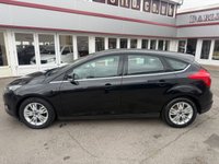 USED 2014 14 FORD FOCUS 1.6 Titanium Navigator Hatchback 5dr Petrol Powershift Euro 5 (125 ps) AUTOMATC only 33,000 miles 12 service stamps