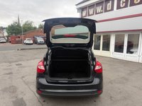 USED 2014 14 FORD FOCUS 1.6 Titanium Navigator Hatchback 5dr Petrol Powershift Euro 5 (125 ps) AUTOMATC only 33,000 miles 12 service stamps
