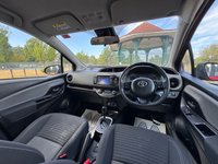 USED 2019 19 TOYOTA YARIS 1.5 VVT-h Icon Tech Hatchback 5dr Petrol Hybrid E-CVT Euro 6 (s/s) (100 ps) 