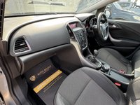 USED 2010 60 VAUXHALL ASTRA 1.6 16v SE Hatchback 5dr Petrol Manual Euro 5 (115 ps) ABS AND AIR CON