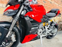 USED 2022 72 DUCATI Streetfighter V2 955 Service History