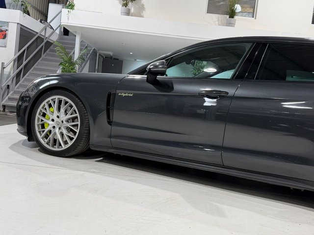 View our PORSCHE PANAMERA