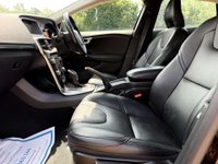 USED 2016 16 VOLVO V40 1.5 V40 Inscription T2 Auto 5dr Long MOT Sat Nav Parking Senso