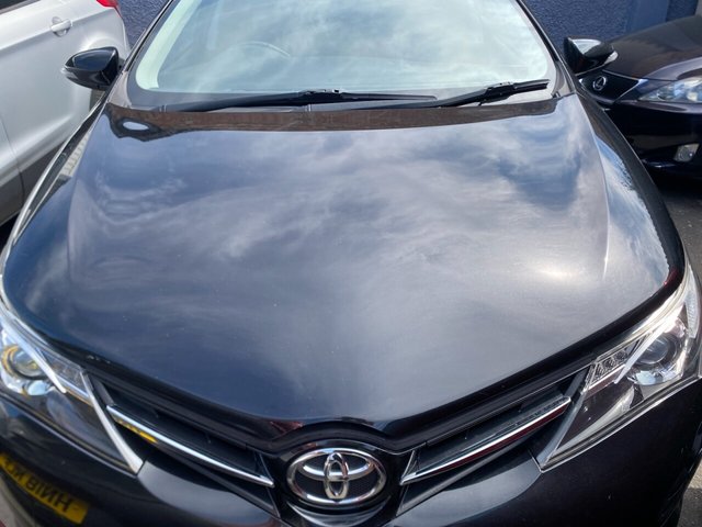 View our Toyota Auris 1.6 V-Matic Icon Plus Hatchback 5dr Petrol Manual Euro 5 (132 ps)