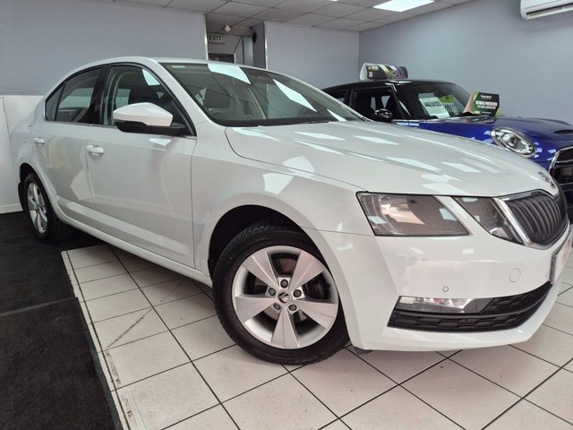 2020 SKODA OCTAVIA 2.0 TDI SE TECHNOLOGY HATCHBACK 5DR DIESEL MANUAL EURO 6 S S... photo