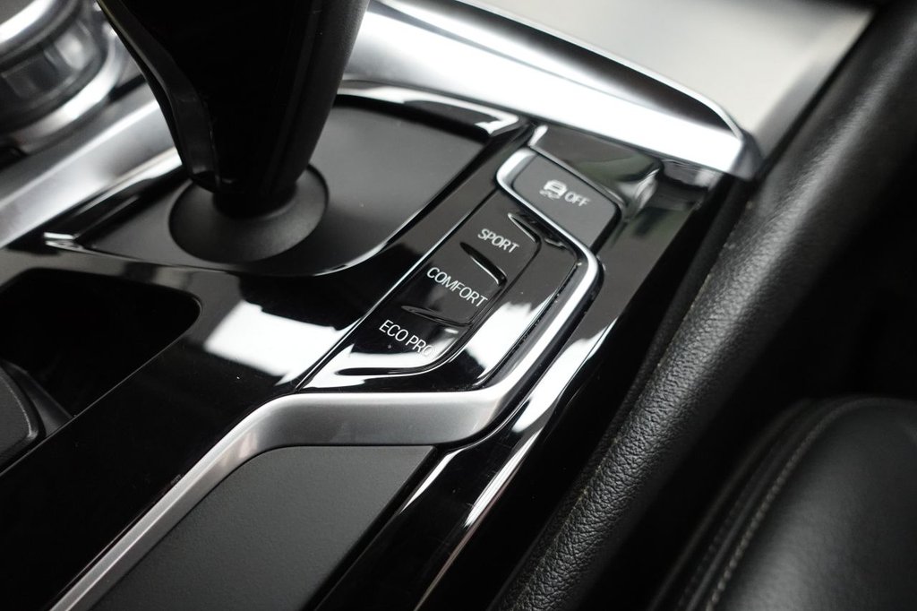 2018 BMW 5 Series — image 34