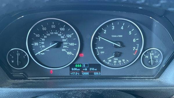 View our BMW 3 SERIES