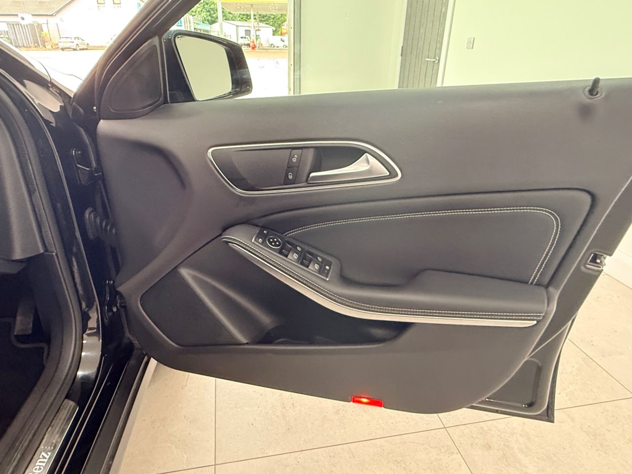 2019 MERCEDES GLA 1.6 GLA180 GPF Urban Edition SUV 5dr Petrol 7G-DCT Euro 6 (s/s) (122 ps) - vehicle photo 19 for sale on PureCar
