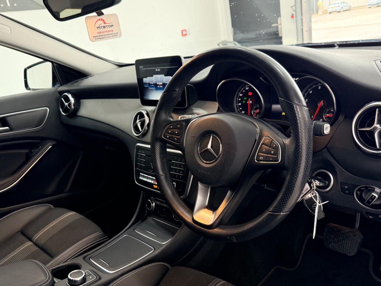 2019 MERCEDES GLA 1.6 GLA180 GPF Urban Edition SUV 5dr Petrol 7G-DCT Euro 6 (s/s) (122 ps) - vehicle photo 20 for sale on PureCar