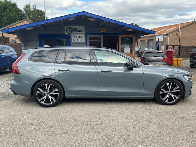 View our VOLVO V60