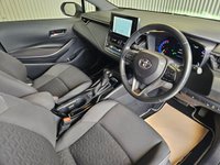 USED 2022 22 TOYOTA COROLLA 1.8 VVT-h GPF Icon Tech Hatchback 5dr Petrol Hybrid CVT Euro 6 (s/s) (122 ps) 