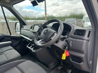 USED 2020 70 RENAULT MASTER 2.3 dCi 35 Business Panel Van 4dr Diesel Manual FWD MWB Medium Roof Euro 6 (135 ps) 