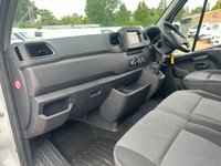 USED 2020 70 RENAULT MASTER 2.3 dCi 35 Business Panel Van 4dr Diesel Manual FWD MWB Medium Roof Euro 6 (135 ps) 