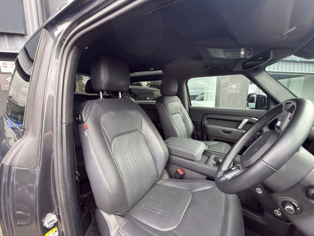 View our LAND ROVER DEFENDER 90