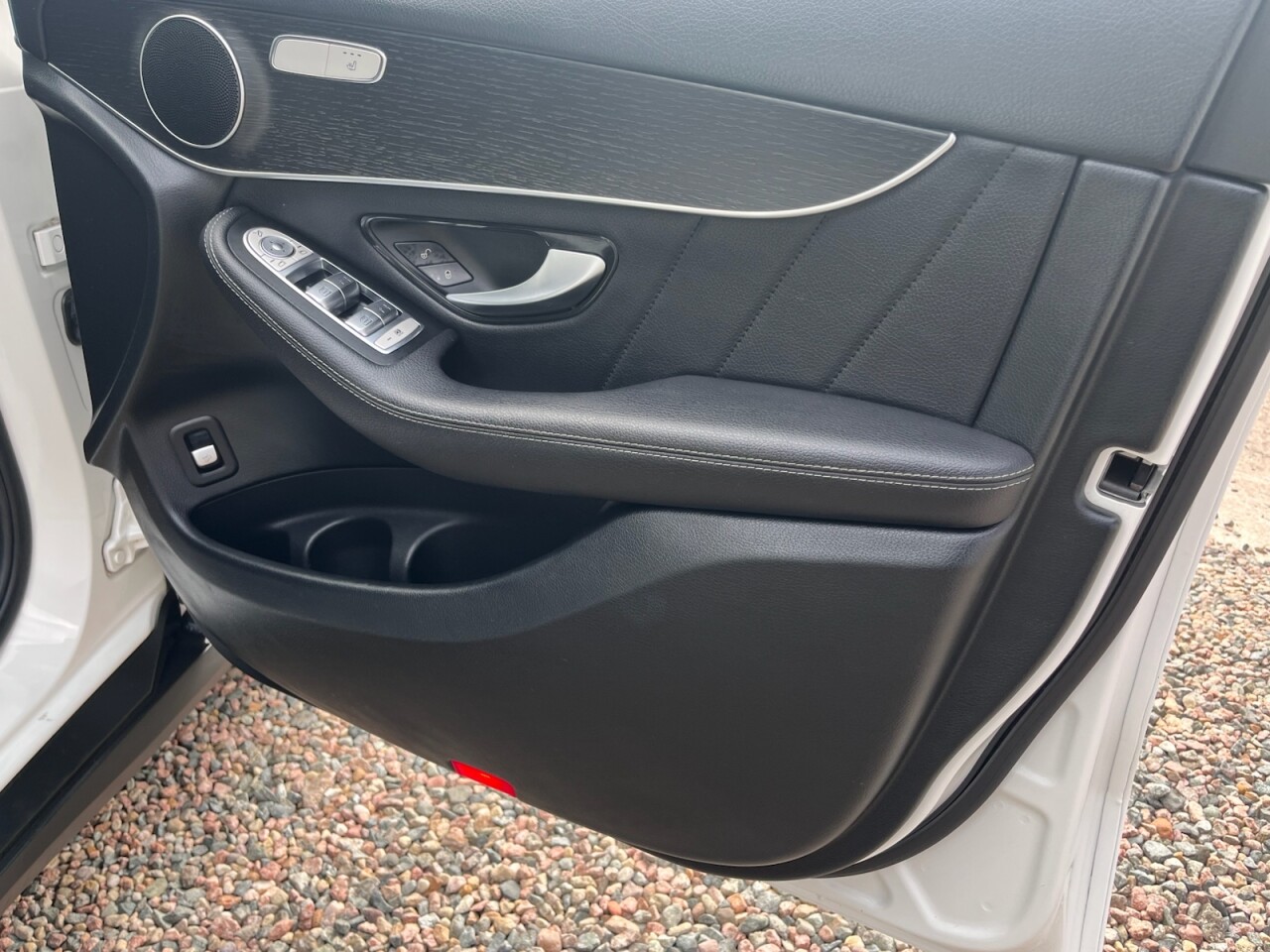 2020 MERCEDES GLC 2.0 GLC220d AMG Line SUV 5dr Diesel G-Tronic+ 4MATIC Euro 6 (s/s) (194 ps) - vehicle photo 17 for sale on PureCar