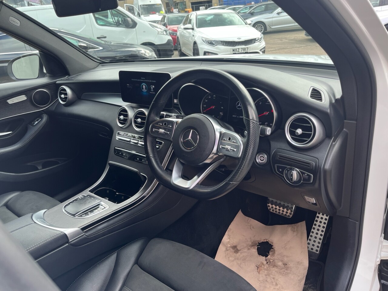 2020 MERCEDES GLC 2.0 GLC220d AMG Line SUV 5dr Diesel G-Tronic+ 4MATIC Euro 6 (s/s) (194 ps) - vehicle photo 20 for sale on PureCar