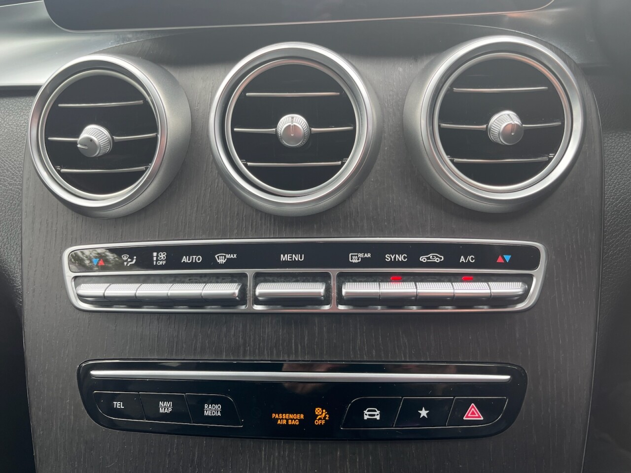 2020 MERCEDES GLC 2.0 GLC220d AMG Line SUV 5dr Diesel G-Tronic+ 4MATIC Euro 6 (s/s) (194 ps) - vehicle photo 25 for sale on PureCar