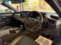USED 2022 22 LEXUS ES 2.5 300h E-CVT Euro 6 (s/s) 4dr FULL LEXUS SERVICE HISTORY