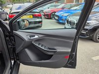 USED 2018 18 FORD FOCUS 1.0T EcoBoost Titanium Hatchback 5dr Petrol Auto Euro 6 (s/s) (125 ps) NAV + PARKING SENSORS + AUTO