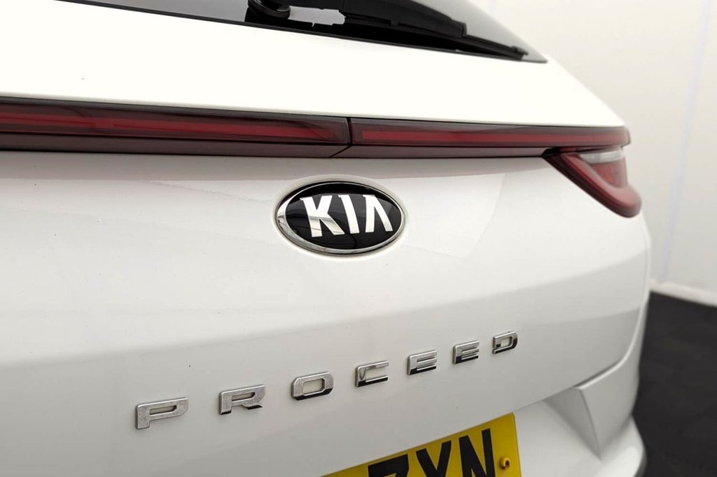 USED 2019 68 KIA PROCEED 1.6 T-GDi GT Shooting Brake 5dr Petrol DCT Euro 6 (s/s) (201 bhp) Car Play, Sat Nav, Keyless