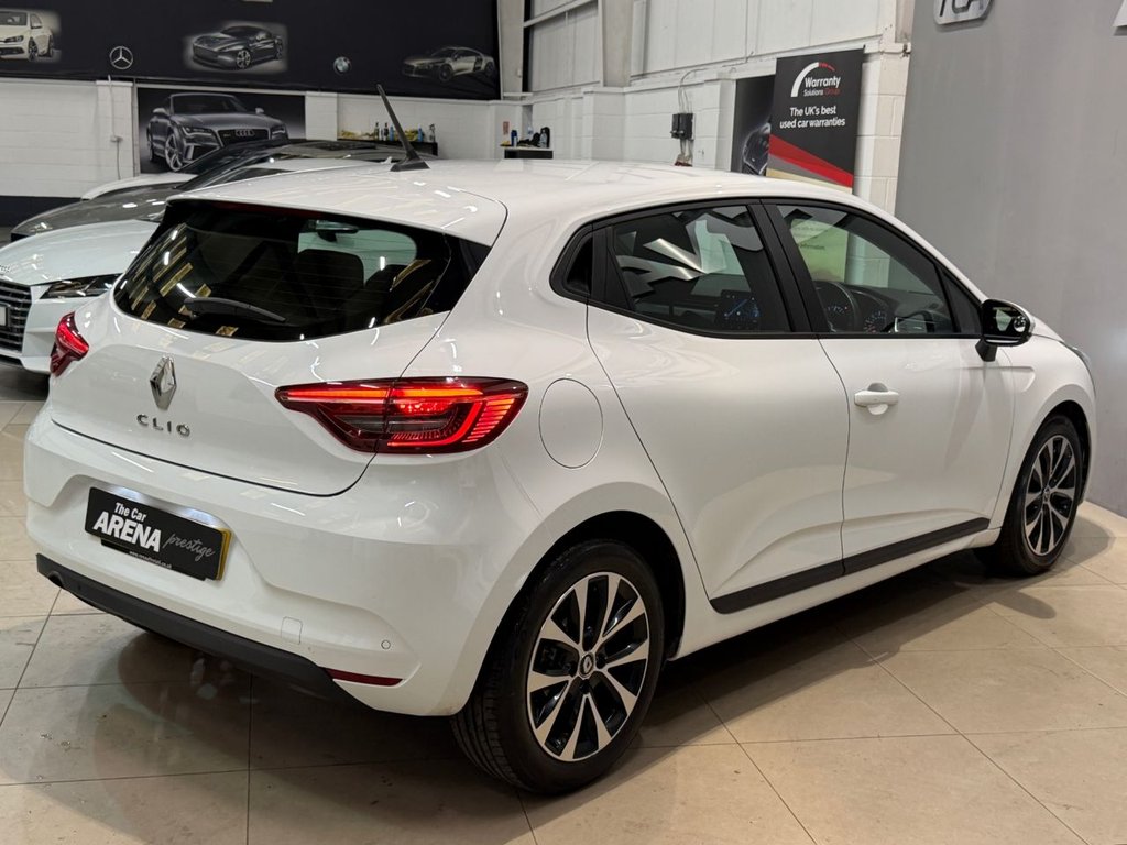 USED 2021 21 RENAULT CLIO 1.0 TCe Iconic Hatchback 5dr Petrol Manual Euro 6 (s/s) (90 ps) 