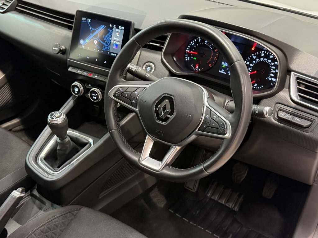 USED 2021 21 RENAULT CLIO 1.0 TCe Iconic Hatchback 5dr Petrol Manual Euro 6 (s/s) (90 ps) 