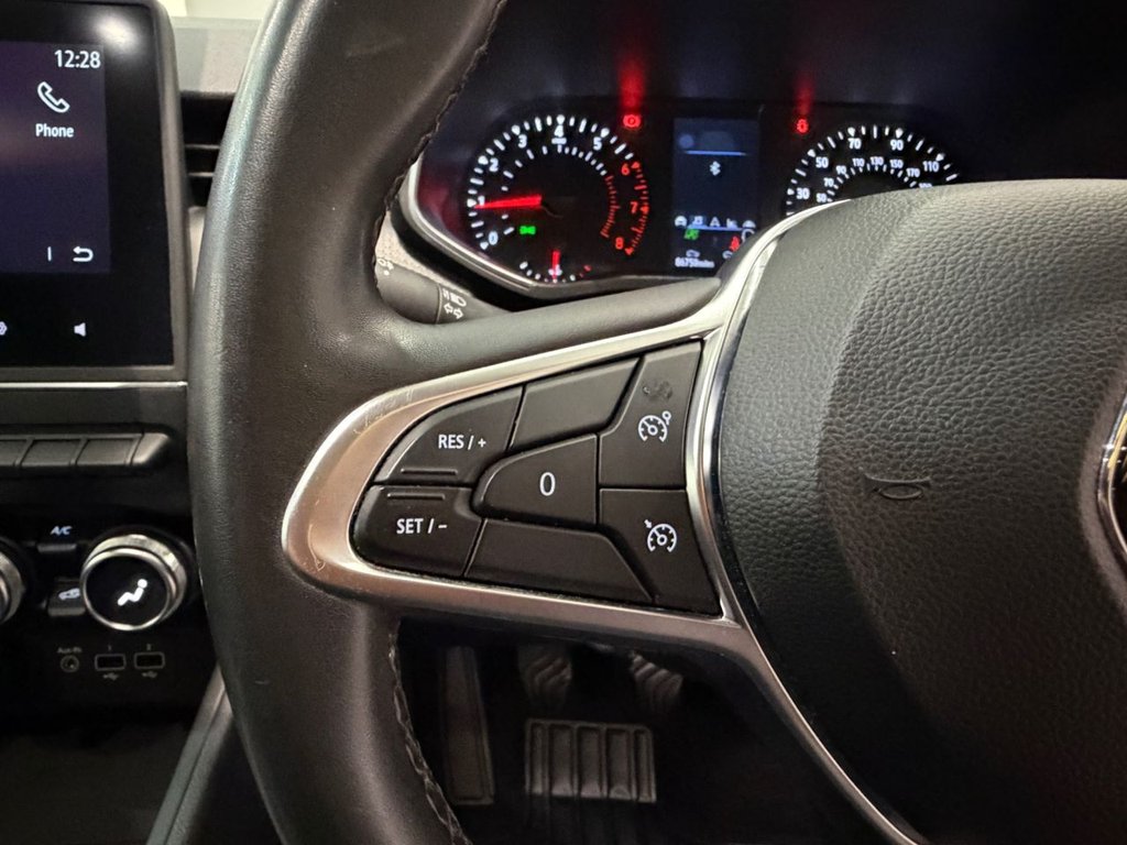 USED 2021 21 RENAULT CLIO 1.0 TCe Iconic Hatchback 5dr Petrol Manual Euro 6 (s/s) (90 ps) 