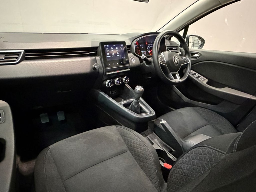 USED 2021 21 RENAULT CLIO 1.0 TCe Iconic Hatchback 5dr Petrol Manual Euro 6 (s/s) (90 ps) 