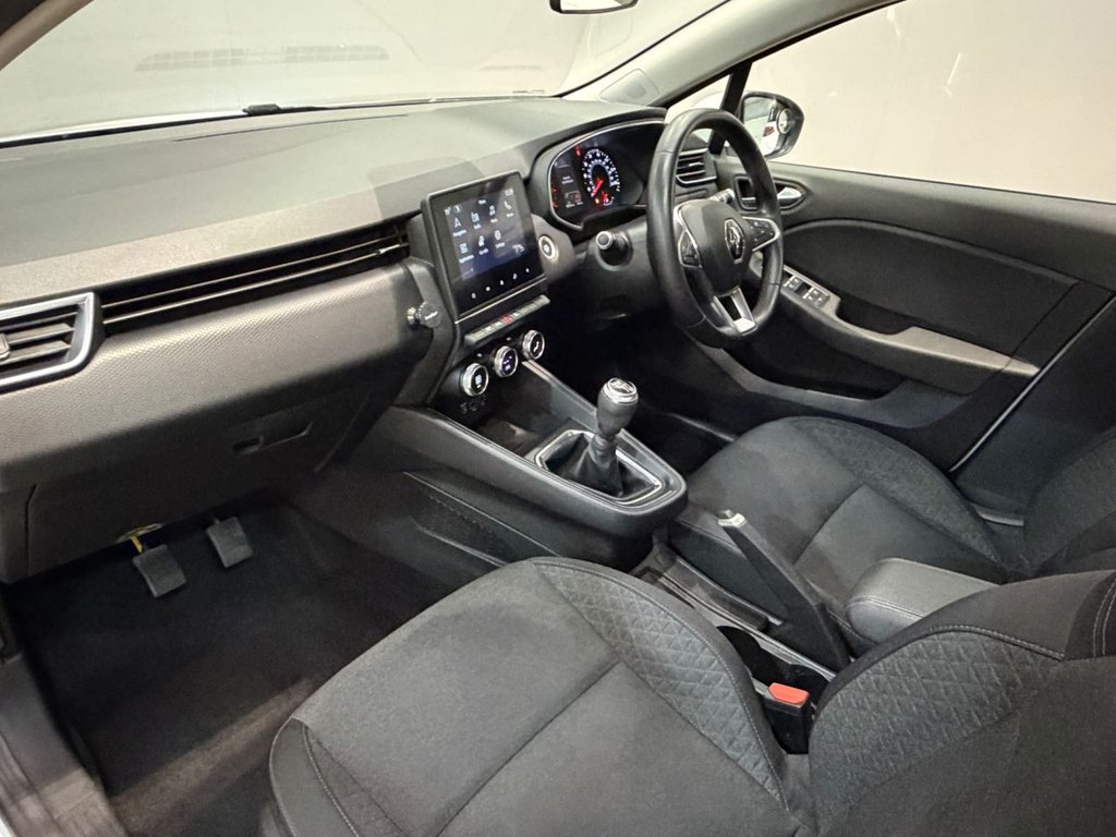 USED 2021 21 RENAULT CLIO 1.0 TCe Iconic Hatchback 5dr Petrol Manual Euro 6 (s/s) (90 ps) 