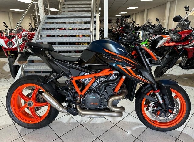 View our KTM 1290 Super Duke R www.sellingyourbike.co.uk