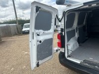 USED 2021 71 VAUXHALL VIVARO 1.5 Turbo D 2700 Dynamic Panel Van 6dr Diesel Manual L1 H1 Euro 6 (s/s) (100 ps) 62000 MILES AIR/CON * SAT/NAV * RACKING ROOF RACK PIPE TUBE
