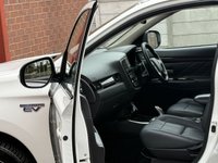 USED 2018 68 MITSUBISHI OUTLANDER 2.0h 12kWh 5hs SUV 5dr Petrol Plug-in Hybrid CVT 4WD Euro 6 (s/s) (200 ps) SERVICEHISTORY+CLEANEXAMPLE