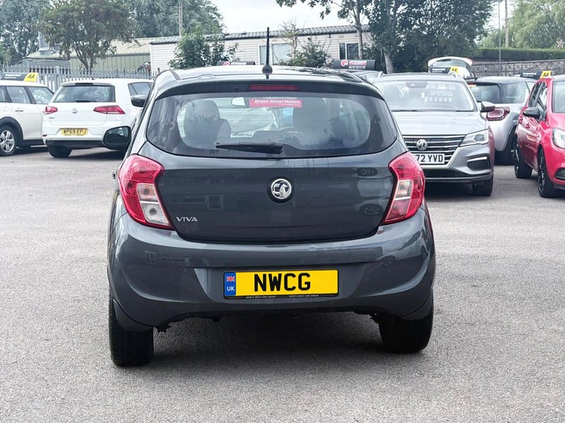 2018 Vauxhall Viva in grey — photo 6 of 17