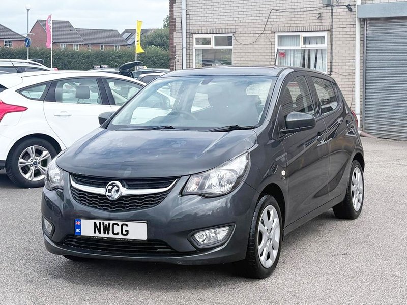 2018 Vauxhall Viva in grey — photo 4 of 17