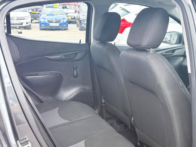 2018 Vauxhall Viva in grey — photo 16 of 17
