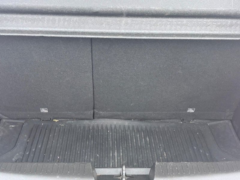 2018 Vauxhall Viva in grey — photo 17 of 17