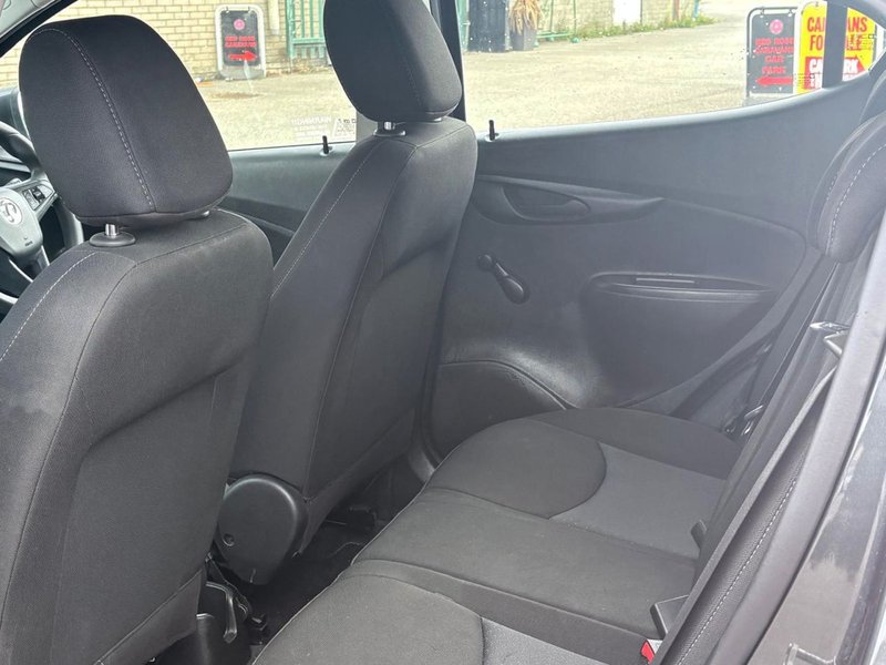 2018 Vauxhall Viva in grey — photo 15 of 17