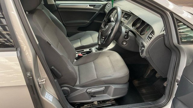 View our VOLKSWAGEN GOLF