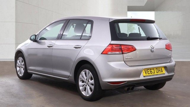 View our VOLKSWAGEN GOLF